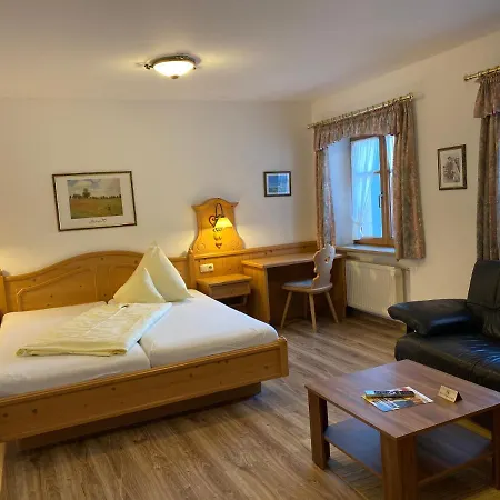 Ξενοδοχείο Lobmeyer 3*